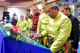 HUT Pangkep Ke-64, Pj Gubernur Sulsel Serahkan Bantuan dan Resmikan Proyek Pembangunan