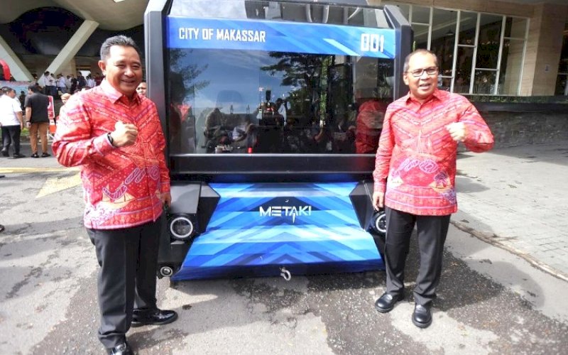 RAKORSUS. Pj Gubernur Sulsel Bahtiar Baharuddin bersama Wali Kota Makassar Moh Ramdhan Pomanto saat menghadiri Rakorsus Pemkot Makassar di Hotel Four Points by Sheraton Makassar, Senin (26/2/2024). foto: istimewa
