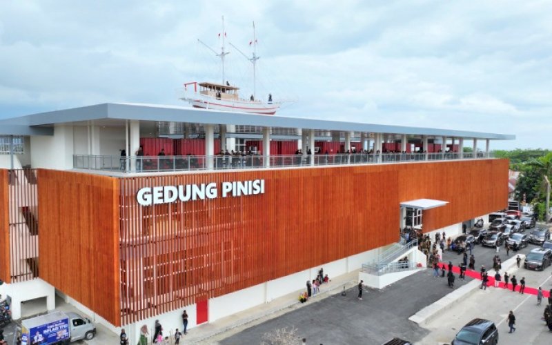 Gedung Pinisi Bulukumba. foto: istimewa