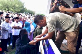 Safari Ramadan, Pj Gubernur Sulsel Bersama Wali Kota Makassar Tinjau Gerakan Pangan Murah di CPI