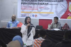 Budi Hastuti Ingatkan Warga Bahaya Asap Rokok