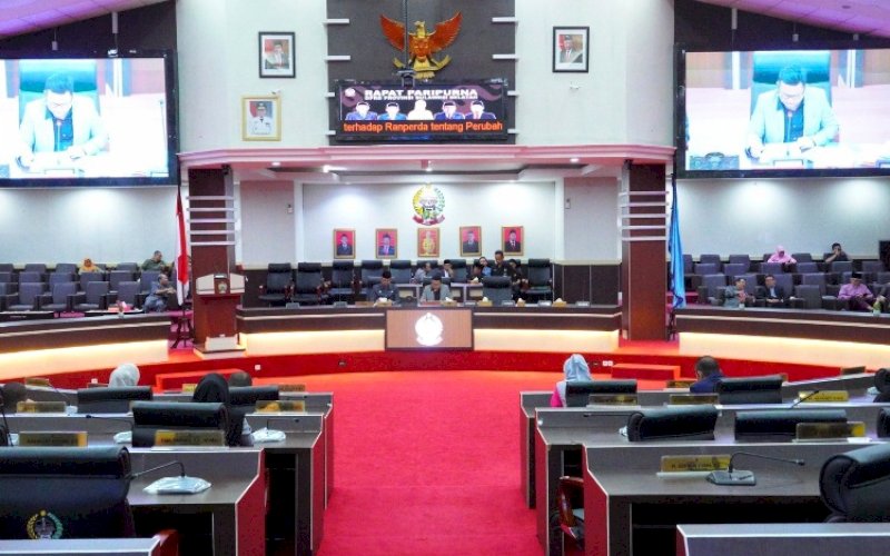 DPRD Sulsel Rapat Paripurna Pandangan Gubernur tentang Ranperda Inisiatif