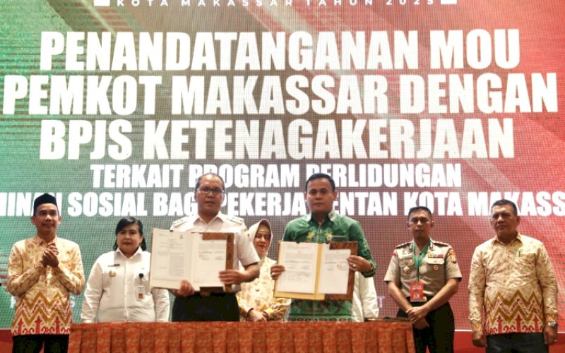 MOU. Wali Kota Makassar, Moh Ramdhan Pomanto, melakukan penandatanganan Memorandum of Understanding (MoU) bersama BPJS Ketenagakerjaan di Hotel Claro Makassar, Rabu (6/3/2024). foto: istimewa