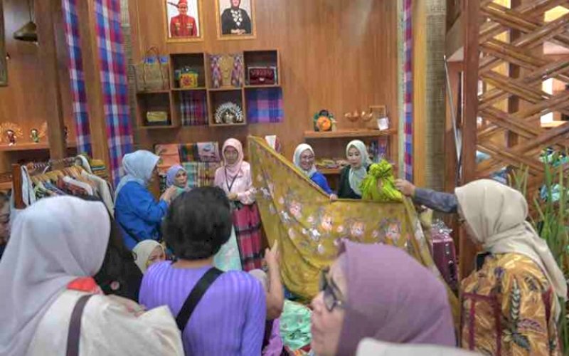 INACRAF 2024. Dekranasda Kota Makassar berpartisipasi pada Pameran Kerajinan Inacraft 2024 di JCC Senayan, Jakarta, 28 Februari-3 Maret 2024. foto: istimewa