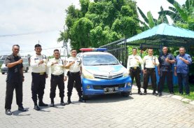 TMD GMTD Berikan Hadiah Lebaran ke Warga