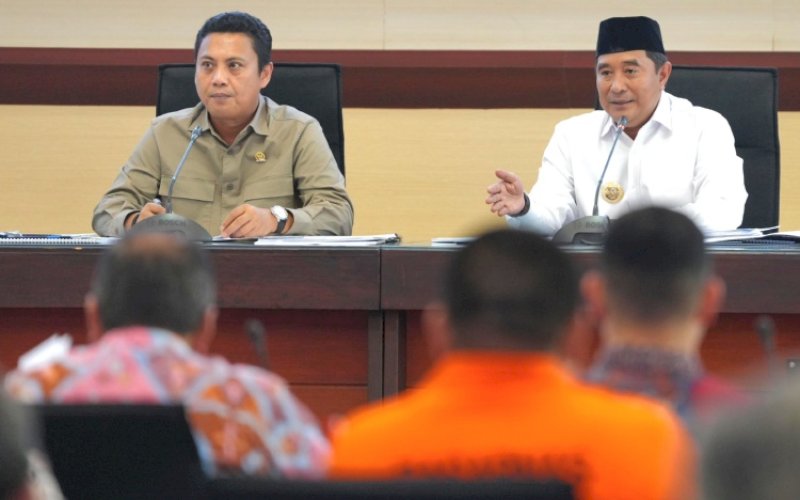 KUNKER. Pj Gubernur Sulsel Bahtiar Baharuddin Kunjungan Kerja (Kunker) Komisi V DPR RI yang dipimpin Andi Iwan Darmawan Aras dalam rangka peninjauan infrastruktur dan transportasi persiapan mudik Lebaran 2024 dilaksanakan di Provinsi Sulsel, Jumat (5/4/2024). foto: istimewa