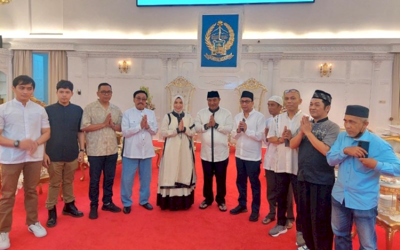 SILATURAHMI. Organisasi kemasyarakatan pendukung Presiden Indonesia Joko Widodo, Projo Sulsel, silaturahmi dengan Pj Gubernur Sulsel, Bahtiar Baharuddin. foto: istimewa