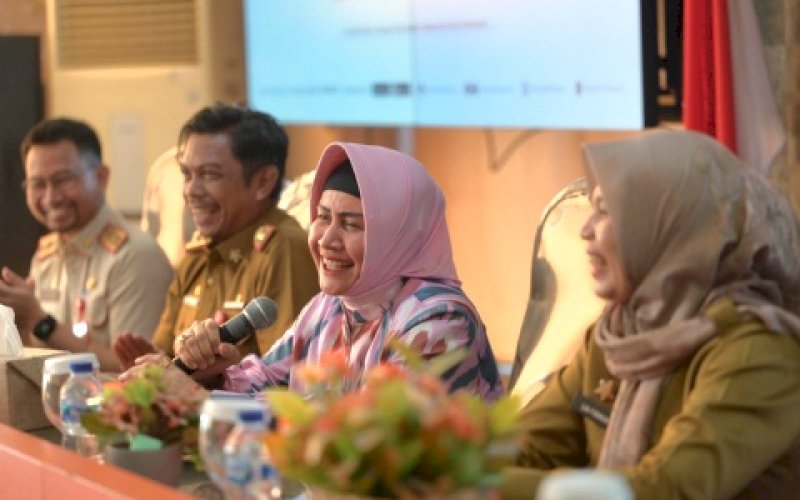 HALALBIHALAL. Ketua TP PKK Kota Makassar, Indira Jusuf Ismail, menghadiri Halalbihalal Bapenda Kota Makassar, Selasa (16/4/2024). foto: istimewa