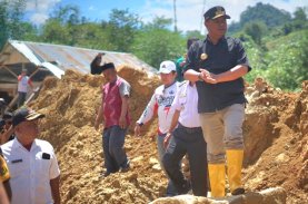 Pj Gubernur Sulbar Tinjau Longsor di Mamasa
