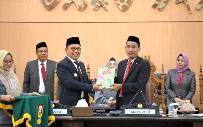 RAPAT PARIPURNA. Wali Kota Makassar, Moh Ramdhan Pomanto, menghadiri Rapat Paripurna di DPRD Kota Makassar, Senin (27/5/2024). foto: istimewa