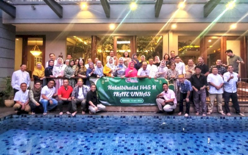 HALALBIHALAL. Pengurus Pusat IKAFE Unhas menyelenggarakan Halalbihalal Idulfitri untuk membangun silaturahmi antar alumni, Minggu (12/5/2024). foto: istimewa