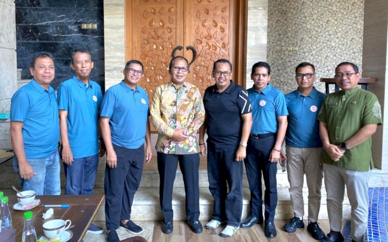 AUDIENSI. Wali Kota Makassar, Moh Ramdhan Pomanto, menerima audiensi Panitia Pelaksana Teknis Sulsel SMANSA 10K di Jl Amirullah, Kota Makassar, Jumat (28/6/2024). foto: istimewa