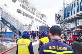 KM Umsini Terbakar, Pelindo Pastikan Pelabuhan Makassar Tetap Beroperasi dan Aman