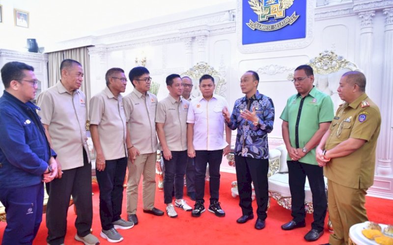 AUDIENSI. Pj Gubernur Sulsel, Zudan Arif Fakhrulloh, menerima audiensi pengurius KONI Sulsel, beberapa waktu lalu. Jumlah lembaga, organisasi, dan masyarakat yang ingin melakukan audiensi dengan Pj Gubernur Sulsel cukup banyak. foto: istimewa