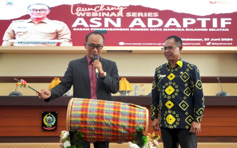 LAUNCHING. Pj Gubernur Sulsel, Zudan Arif Fakrulloh, saat melaunching Webinar Series ASN di Ruang Rapat Pimpinan Kantor Gubernur, Kamis (27/6/2024). foto: istimewa