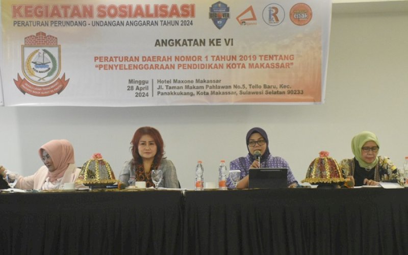 SOSIALISASI. DPRD Kota Makassar menggelar sosialisasi Peraturan Daerah (Perda) Nomor 1 Tahun 2019 tentang Penyelenggaraan Pendidikan di Hotel Maxone Makassar, Minggu (28/4/2024). foto: istimewa