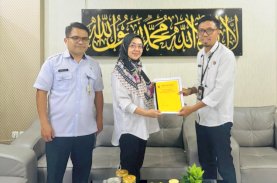 Sekretaris Diskominfo-SP Sulsel Terima LHP Inspektorat 2023-2024