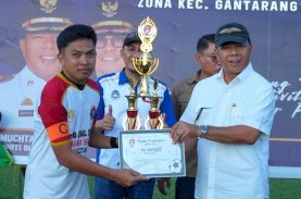 Andi Utta Terpukau Antusiasme Warga Nonton Final Bupati Cup III Zona Gantarang: Luar Biasa