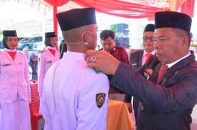 Andi Utta Kukuhkan Paskibraka Bulukumba