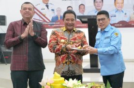 Terima Pemimpin Daerah Awards 2024, Ketum Desa Bersatu Apresiasi Pj Gubernur Sulbar