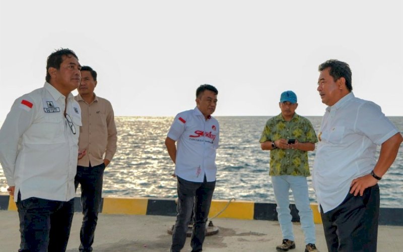 KUNJUNGAN. Pj Gubernur Sulbar, Bahtiar Baharuddin, melakukan kunjungan kerja ke PPN Palipi, Kecamatan Sendana, Kabupaten Majene, Sulbar, Rabu (21/8/2024). foto: istimewa