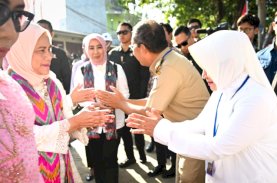 Danny Pomanto Dampingi Iriana Jokowi Tinjau Pelayanan Kesehatan di Posyandu Asoka VIIA Makassar