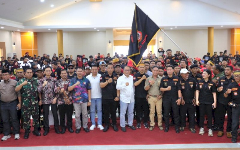 PELANTIKAN. Wali Kota Makassar, Moh Ramdhan Pomanto, menghadirkan Pelantikan DPC Pandawa Patingalloang8 Kota Makassar di Aula UPT BLKI, Minggu (25/8/2024). foto: istimewa