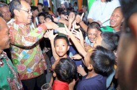 Warga di Tiga Kecamatan Antusias Sambut Danny Pomanto Saat Hadiri Pesta Rakyat