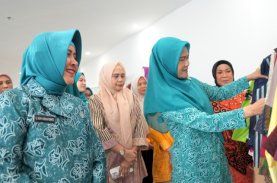 Ninuk Zudan Kunjungan SMEP PKK di Makassar