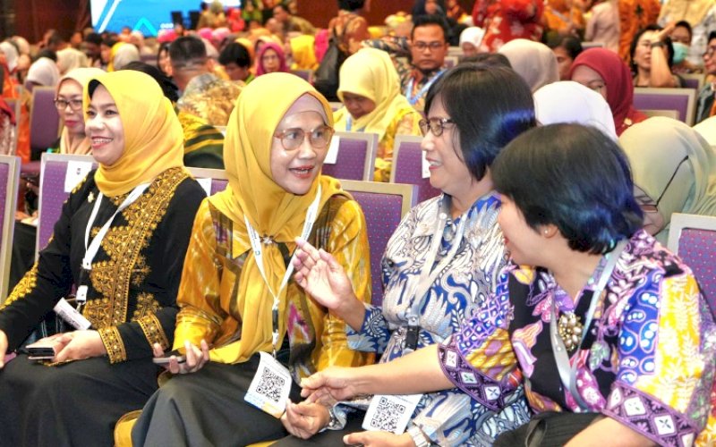 RAKORNAS POSYANDU. Pj Ketua Tim Penggerak PKK sekaligus Ketua Pembina Posyandu Provinsi Sulsel, Ninuk Triyanti Zudan, menghadiri Rapat Koordinasi Nasional (Rakornas) Posyandu di ICE BSD, Pagedangan, Kabupaten Tangerang, Banten, Senin (26/8/2024). foto: istimewa