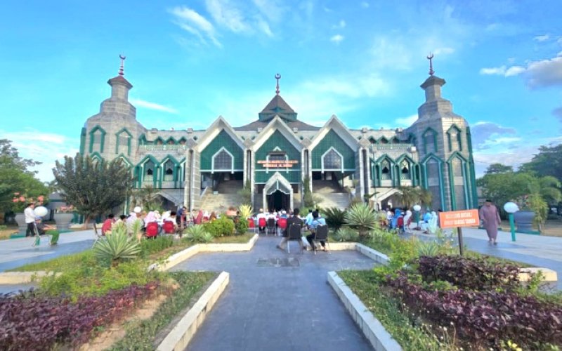 Masjid Al-Markaz Al-Islami Jend M Jusuf Makassar. foto: istimewa