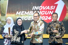 Danny Pomanto Terima Penghargaan Inovasi Membangun Negeri 2024