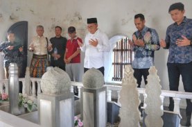 Danny Pomanto Ziarah ke Makam Datu Suppa dan Faisal Sapada