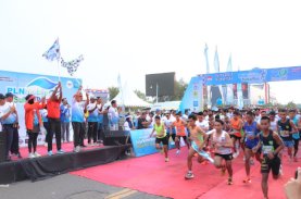 Hari Jadi Sulbar Ke-20, Sekda Lepas dan Sambut Peserta Fun Run 5K