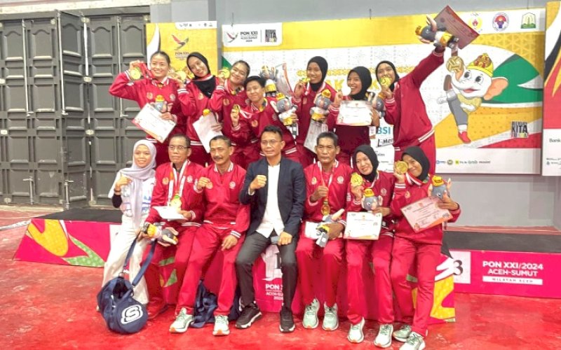 JUARA. Sepak takraw Sulsel nomor tim ganda putri sukses meraih emas pada PON XXI Aceh-Sumut 2024. foto: istimewa