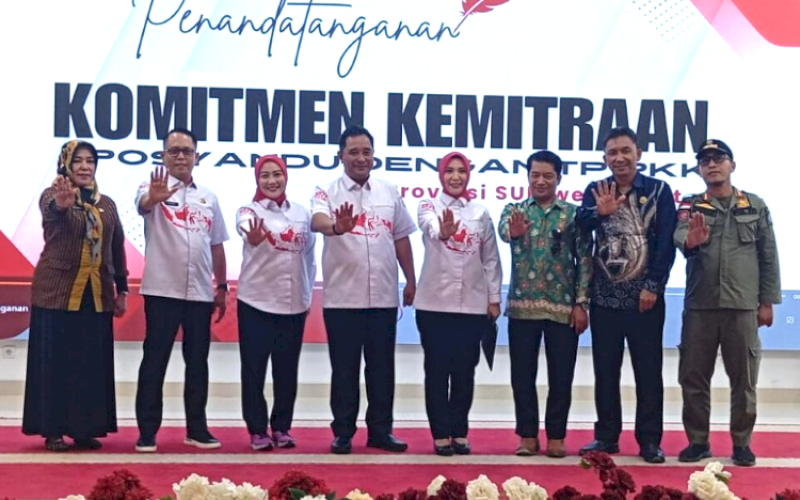 LAUNCHING. Ketua DPRD Provinsi Sulbar, St Suraidah Suhardi, turut menghadiri acara Launching Roadmap Pastipadu (Penanganan Stunting Terpadu) yang diselenggarakan di Ruang Pola Kantor Gubernur Sulbar, Kamis (19/9/2024). foto: istimewa