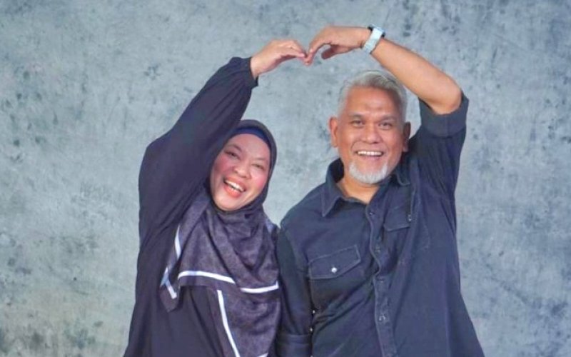 Amri Arsyid bersama sang istri tercinta Ruchwana Tenrisima. foto: istimewa