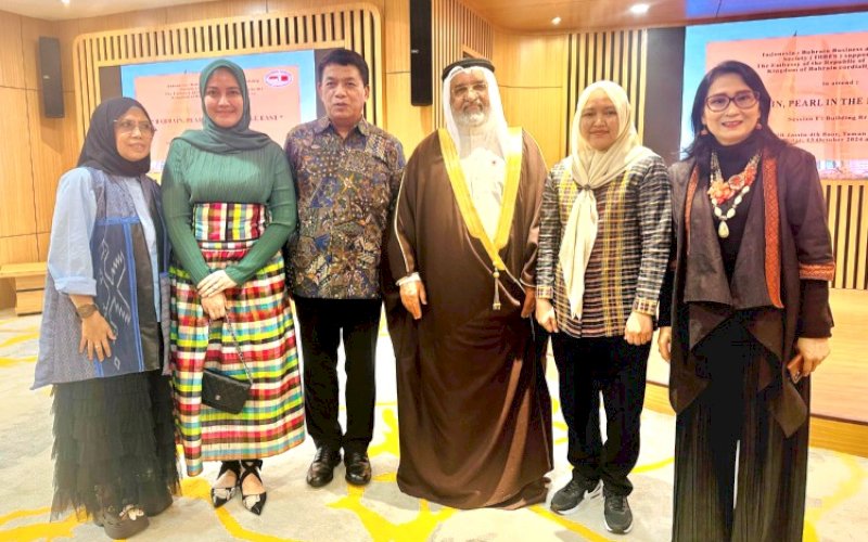 PROMO. Perwakilan Pemprov Sulbar menghadiri Bahrain, Pearl of the Middle East yang digelar Bahrain Indonesia Business dan Friendship Society di Pusat Dokumentasi Sastra HB Jassin Taman Ismail Marzuki, Jakarta, Minggu (12/10/2024). foto: istimewa