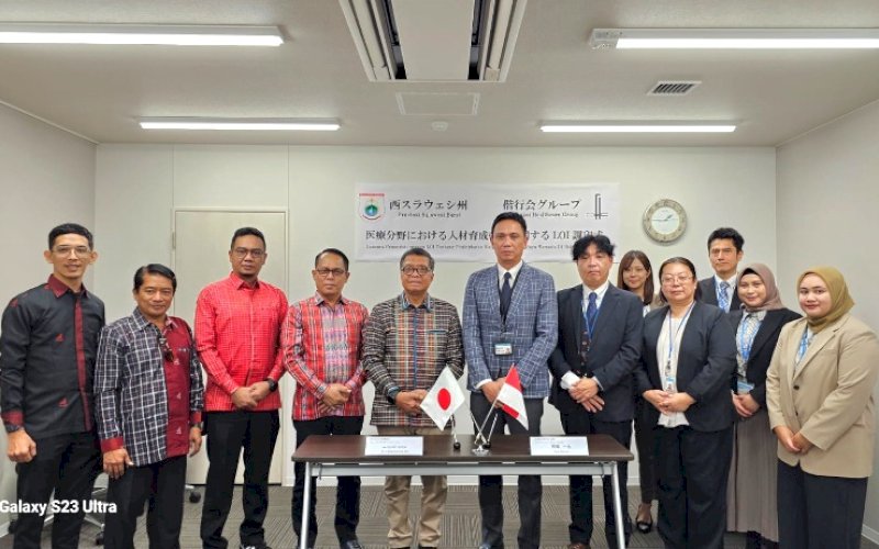 LOI. Sekda Provinsi Sulbar, Muhammad Idris, mewakili Pj Gubernur Sulbar melakukan penandatanganan Letter of Intens (Lol) dengan Kaikoukai Healthcare Group di Nagoya, Jepang. foto: istimewa
