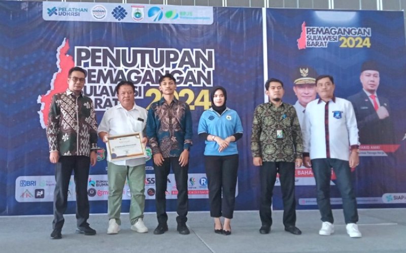 PENUTUPAN. Dinas Tenaga Kerja (Disnaker) Provinsi Sulbar resmi menutup program pemagangan 2024 dari Kementerian Ketenagakerjaan (Kemenaker) yang berlangsung selama lima bulan, sejak Mei 2024 lalu. foto: istimewa