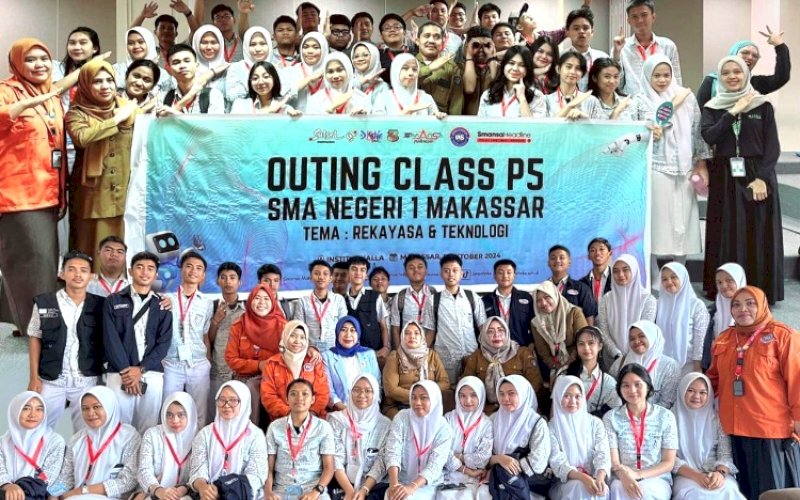 OUTING CLASS. Peserta didik SMAN 1 Makassar Kelas XII melakukan kegiatan outing class P5 (Projek Penguatan Profil Pelajar Pancasila) yang mengusung tema 'Rekayasa dan Teknologi' dengan mengunjungi empat kampus di Makassar selama dua hari, 7-8 Oktober 2024. foto: istimewa