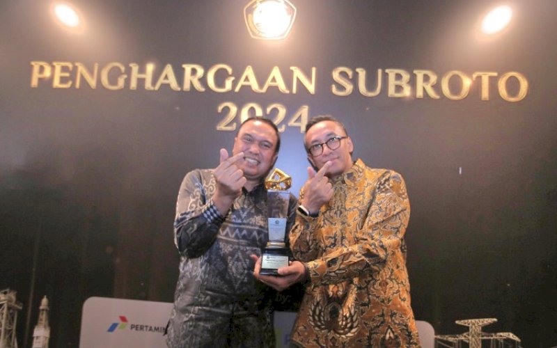 PENGHARGAAN. PT Vale Indonesia Tbk melalui komitmennya yang kuat terhadap keberlanjutan dan pemberdayaan masyarakat, menerima penghargaan bergengsi Penghargaan Subroto 2024 untuk kategori Kinerja Pengembangan dan Pemberdayaan Masyarakat (PPM)di Hotel Kempinski Jakarta, Kamis (10/10/2024) malam. foto: istimewa