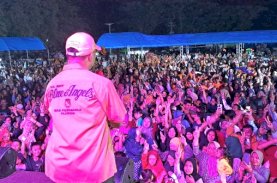 Kampanye Andi Utta-Edy Manaf Diikuti Ribuan Orang di Lapangan Bontomacinna