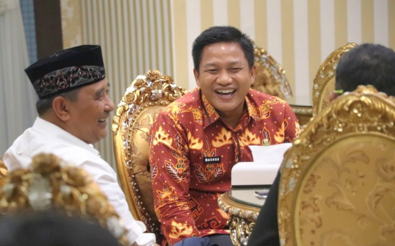 Bahtiar Baharuddin (kiri). foto: istimewa