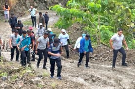 Forkopimda, Guru, dan Pelajar Nikmati Hiking di Bukit Sukun Bersama Pj Gubernur Sulbar