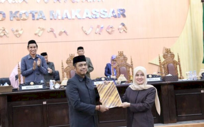 Pemkot-DPRD Makassar Sahkan Dua Perda
