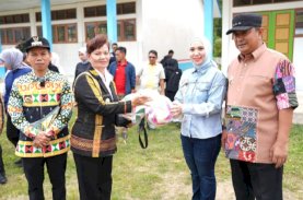Penanganan Stunting, Sofha Marwah Salurkan Bantuan untuk Ibu Hamil dan Balita di Nosu