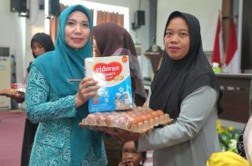 Atasi Stunting dan Kendalikan Inflasi di Mateng, Pemprov Bersama PKK Sulbar Salurkan Bantuan Ibu Hamil dan Balita