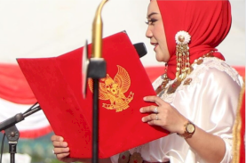 Ketua dan Anggota DPRD Sulbar Hadiri Upacara HUT Kemerdekaan RI Ke-79 di Anjungan Pantai Manakarra