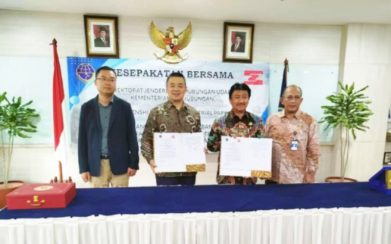 KERJA SAMA. Kesepakatan kerja sama atau Memorandum of Understanding (MoU) Zhenshi Holding Group bersama Direktorat Jenderal Perhubungan Udara Kementerian Perhubungan Indonesia sepakat untuk memperpanjang landasan pacu (runway) Bandara Morowali yang disepakati di Kantor Kementerian Perhubungan, Jakarta, Rabu (13/11/2024). foto: istimewa